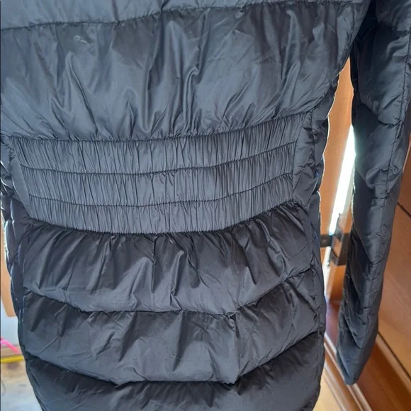 Michael Kors Black Quilted Puffer Jacket with Gold Zipper - Picture 5 of 8